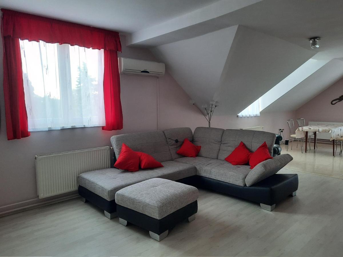 Fitt Apartman Lenti Ngoại thất bức ảnh