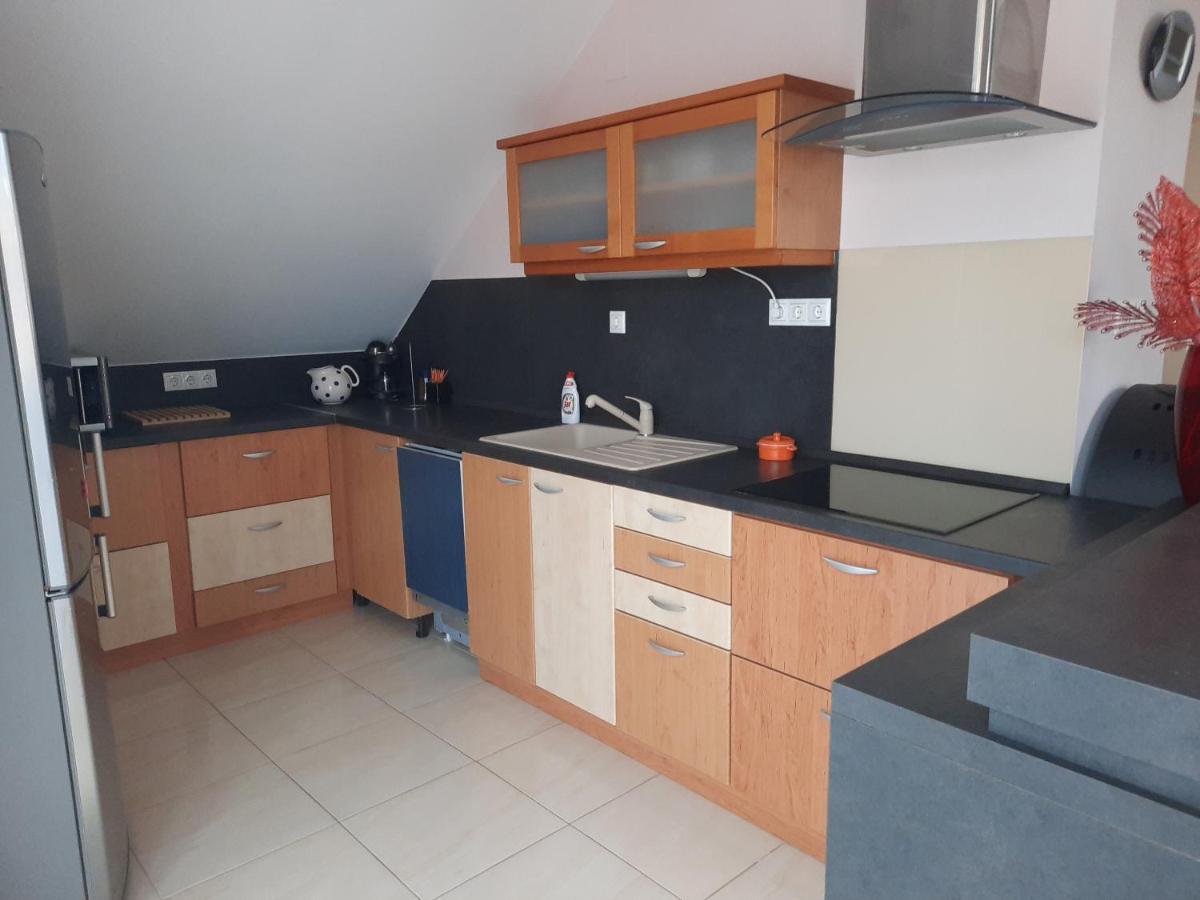 Fitt Apartman Lenti Ngoại thất bức ảnh