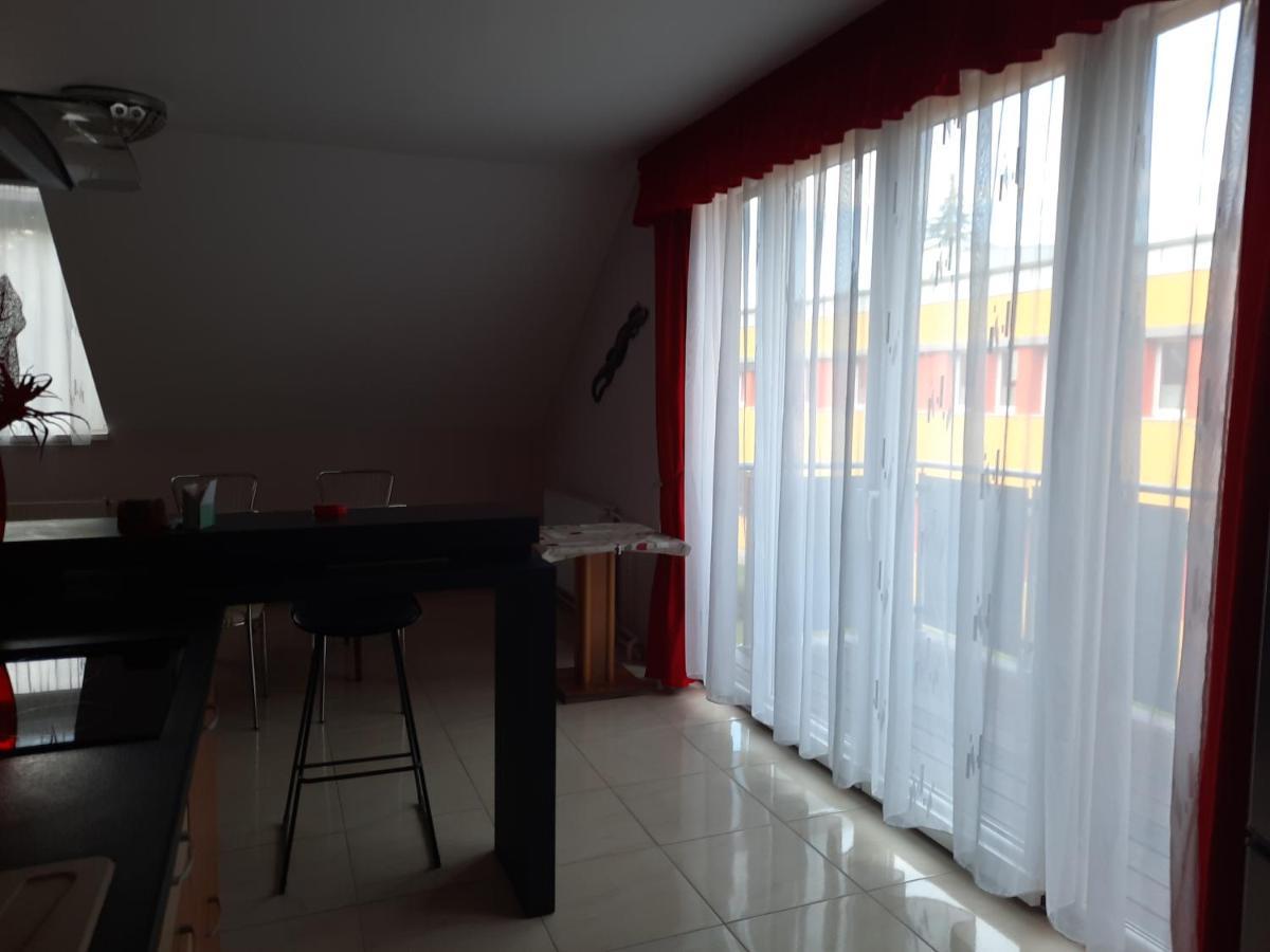 Fitt Apartman Lenti Ngoại thất bức ảnh